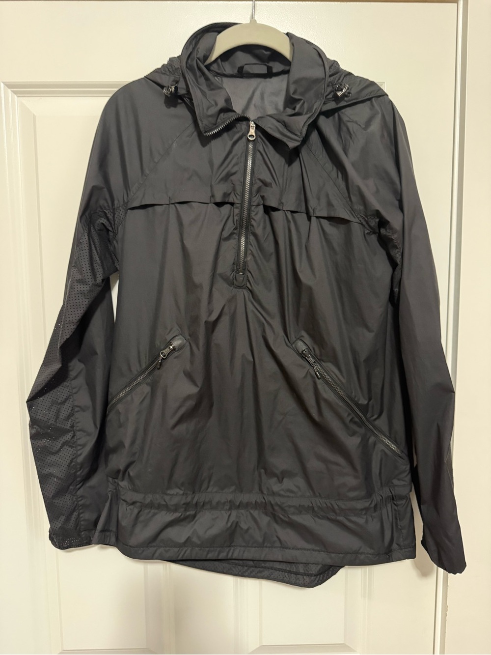 Lululemon running rain pullover